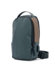 BANDOLERA COMPACTA CON CORREA AJUSTABLE - BENZI 2