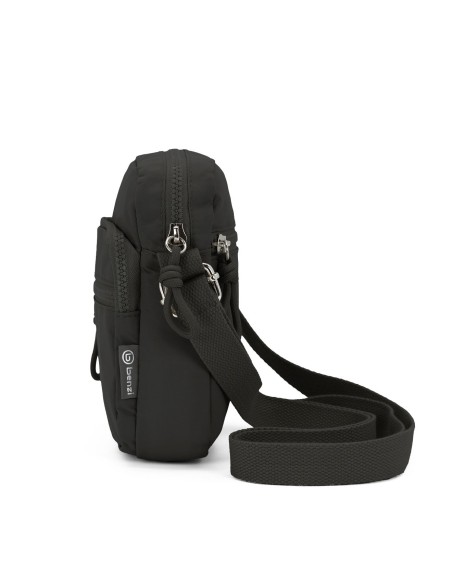 Material resistente polyester. Dimensiones: 19 x 23 x 6 cm. Bolsillos exteriores con cremallera. Correa ajustable Recíbalo en 24